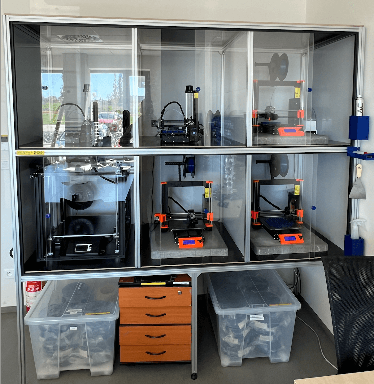 Realizace tiskové farmy na klíč